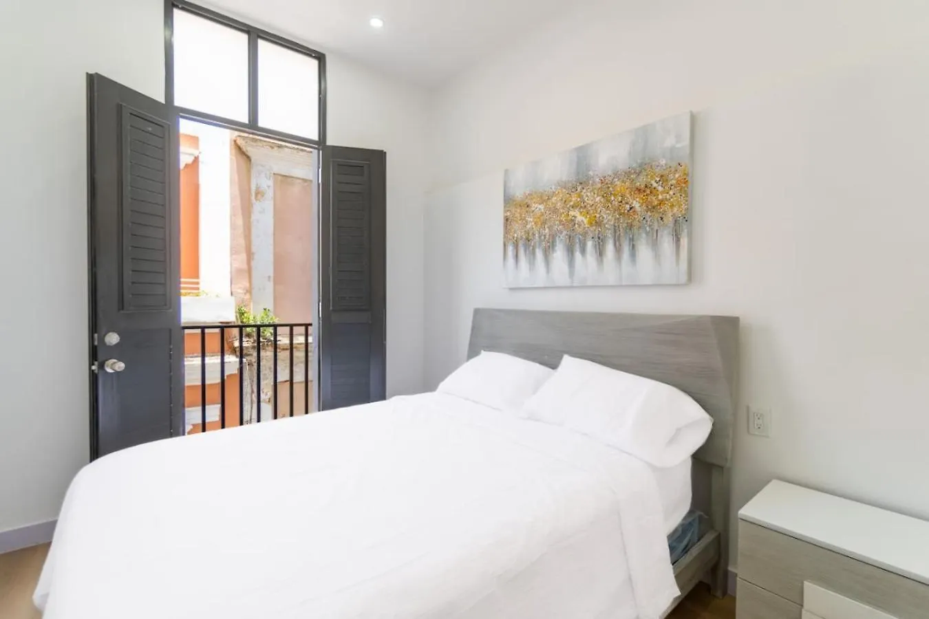 Modern 2-Bedroom Apartment In Historic Old 圣胡安