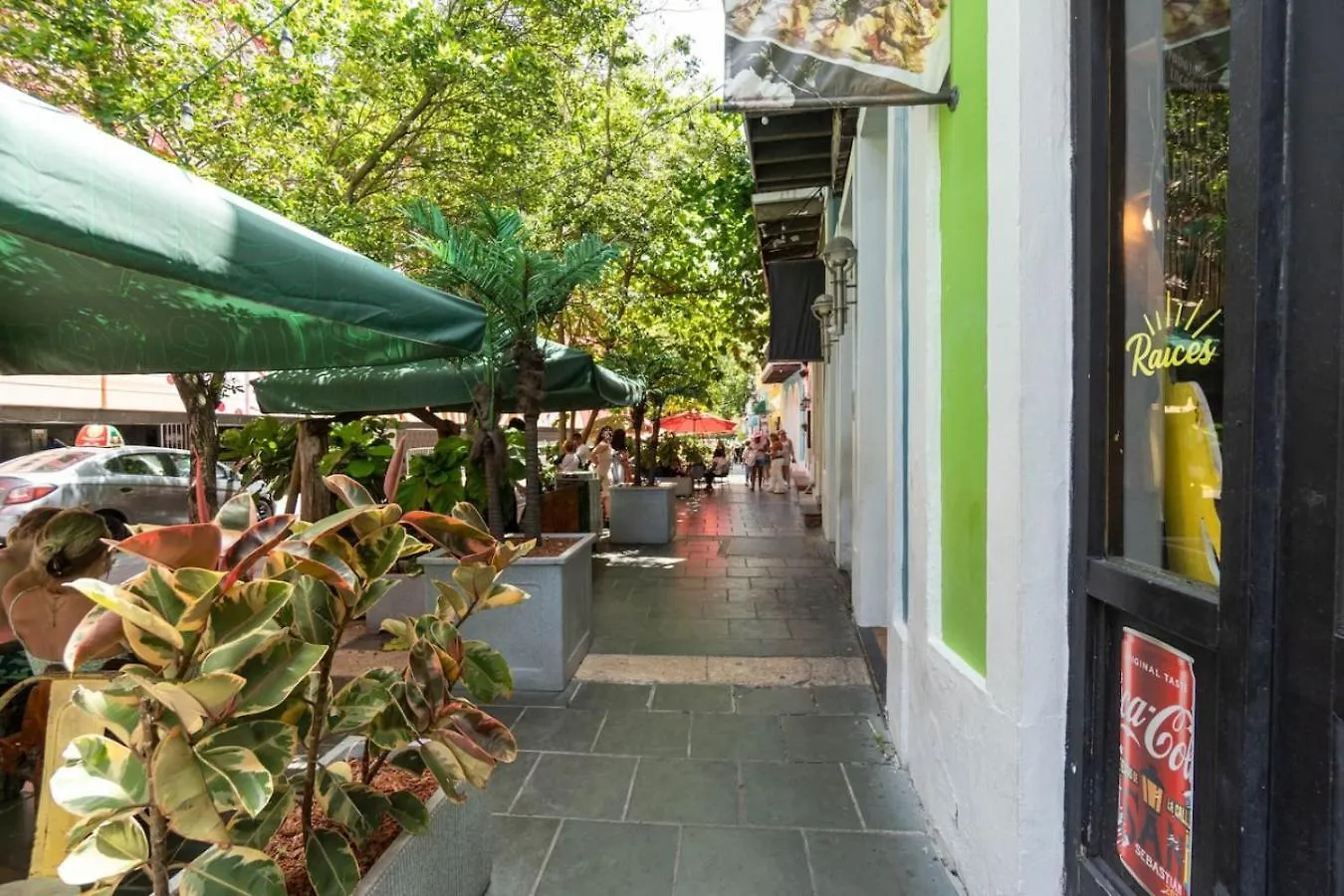Modern 2-Bedroom Apartment In Historic Old San Juan