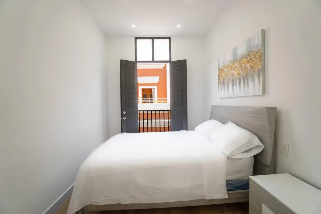 Modern 2-Bedroom Apartment In Historic Old San Juan